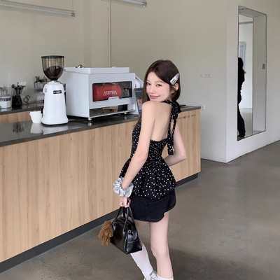 WITHMIN 吊带背心女2025新款修身显瘦挂脖无袖上衣设计感小众女装