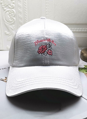 2022年春夏男女户外大檐休闲圆顶白色刺绣字母花朵丝质面料棒球帽