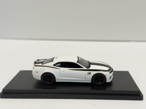 Auto World 1/64合金车模，2010雪佛兰科迈罗Hurst特别版Premium
