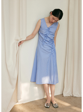 BLUEerror 宽松荷叶边无袖v领背心连衣裙女高腰黑色长裙夏大摆裙