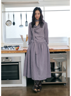 BLUEerror 飘带荡领收腰气质长袖连衣裙女法式长款裙子气质长裙秋