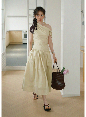 BLUEerror 纯棉斜肩收腰显瘦短袖连衣裙女黄色长款法式长裙夏裙子