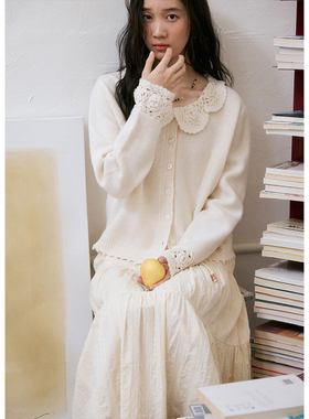 BLUEerror 手工钩花软糯翻领针织开衫女慵懒羊毛白色短款毛衣秋季