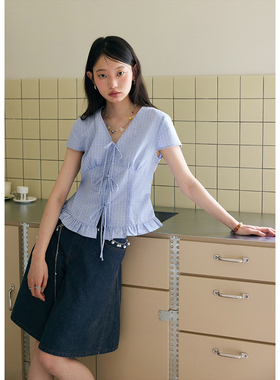BLUEerror 绑带收腰短袖蓝色格子衬衫女花边短款v领上衣夏季衬衣