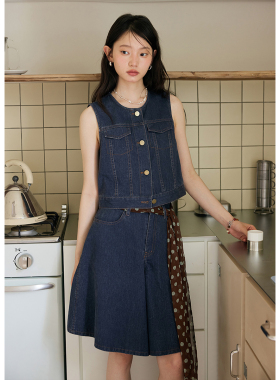 BLUEerror 纯棉水洗圆领蓝色牛仔背心马甲女时髦短款无袖上衣夏季
