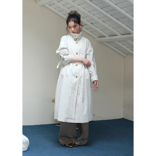 外套早秋 风衣女收腰松弛法式 BLUEerror 纸感宽松立领气质白色长款