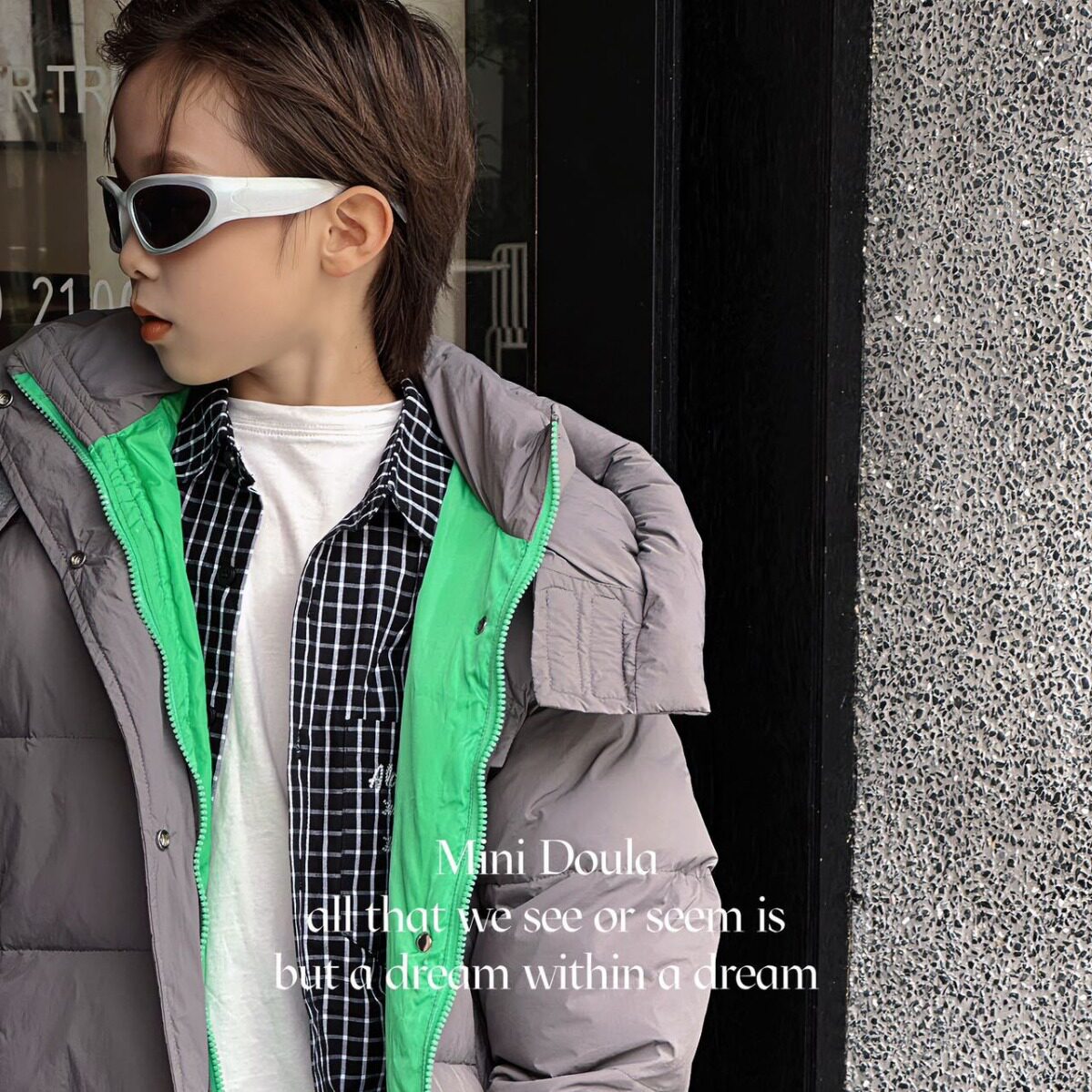 2025秋冬新款韩版儿童加长加厚款时尚保暖连帽印花防寒服代发