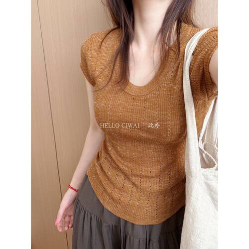 此外U领花线弹力针织短袖女