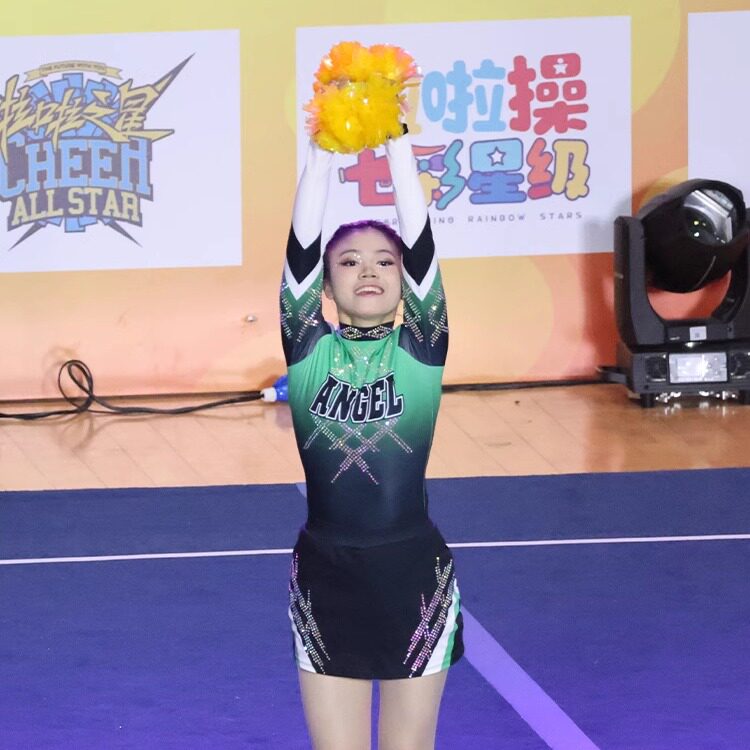 啦啦操演出服拉拉队比赛服装健美操服装新品25演出服学生女男定做