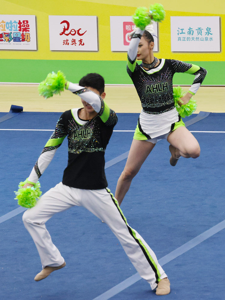 花球啦啦操比赛服装拉拉队服装竞技健美操服装舞蹈服新品25成人女