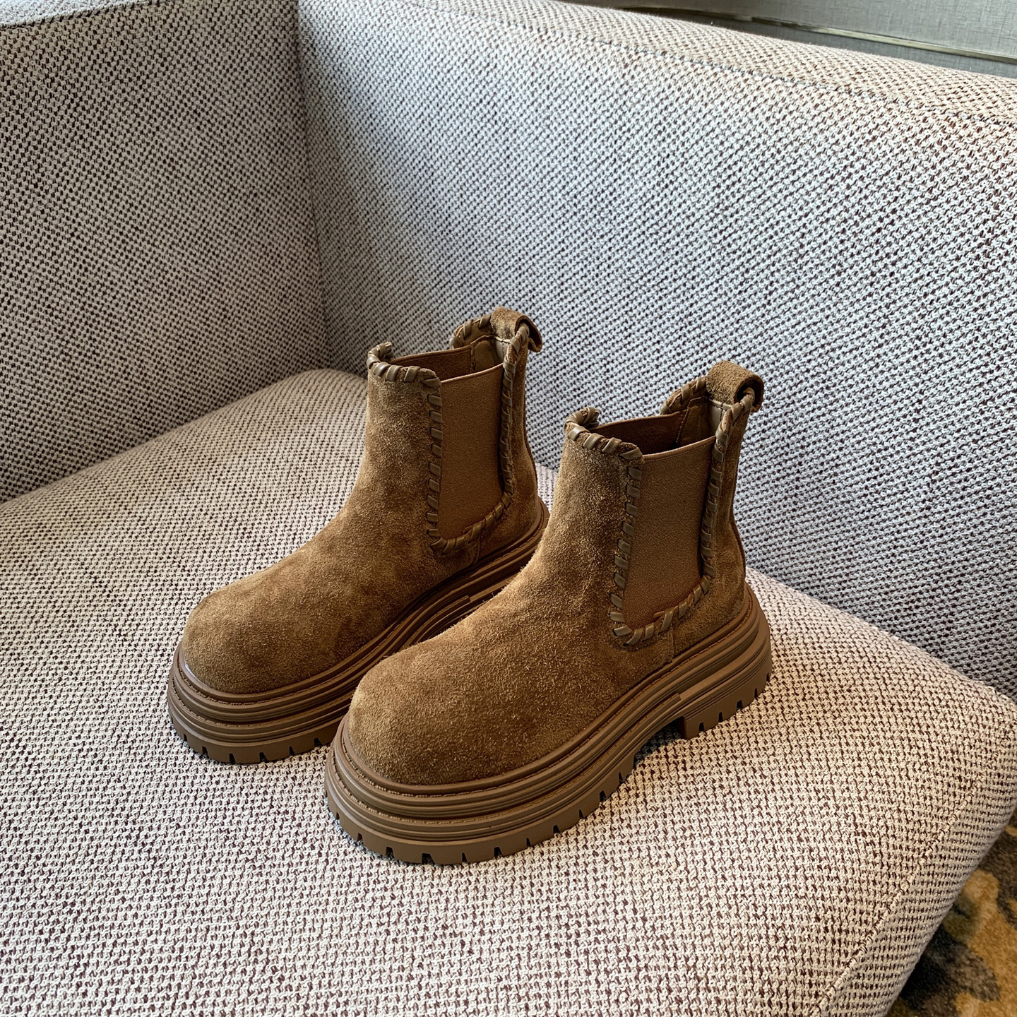 牛皮套筒厚底增高切尔西短靴