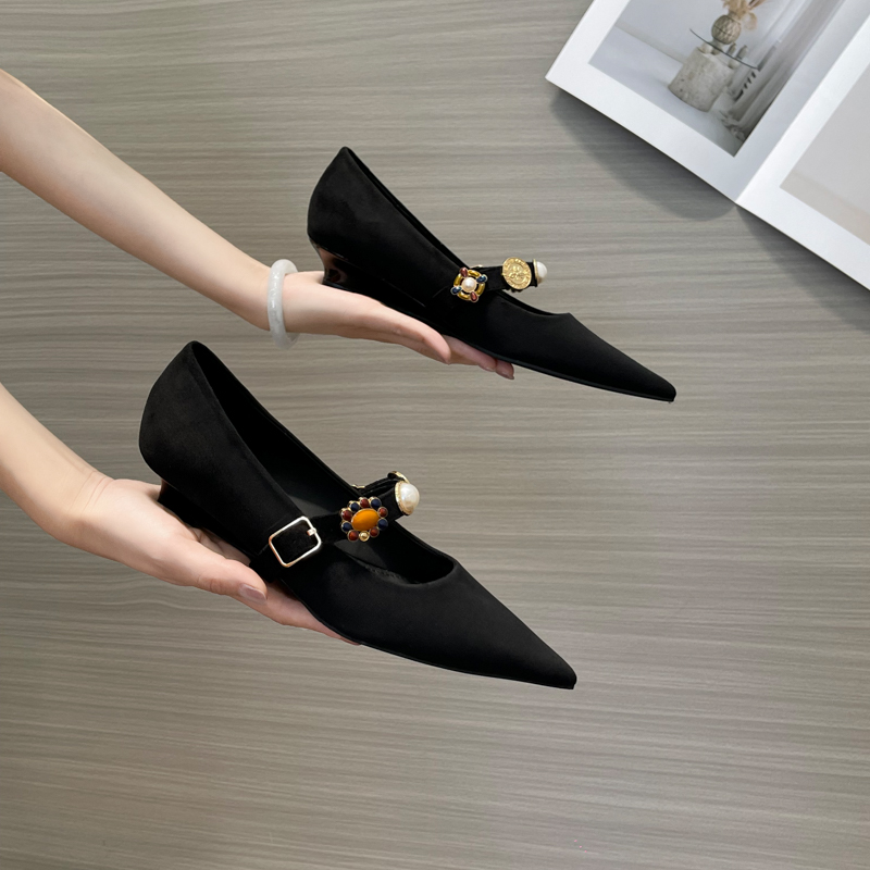 网红百搭新款显瘦单鞋