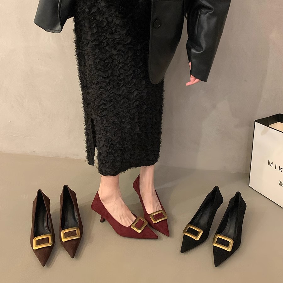 女季新款黑色工作鞋尖头浅口细跟