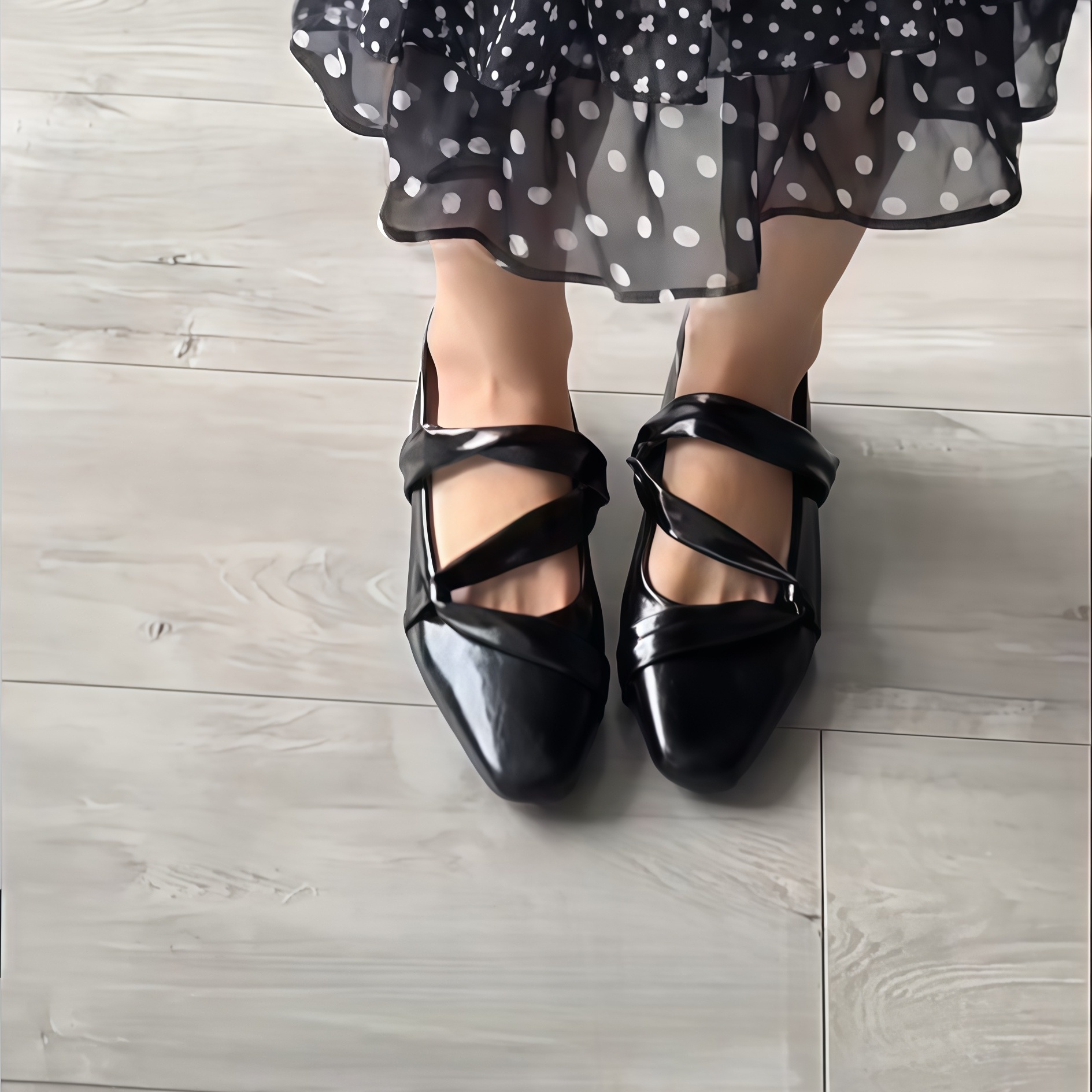 交叉绑带少女玛丽珍鞋小皮鞋