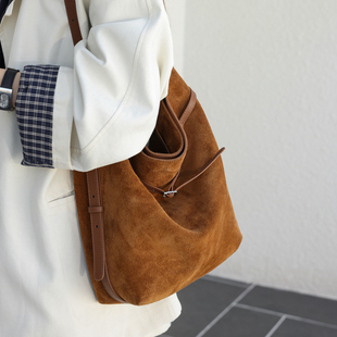 菲小姐订制麂皮绒托特水桶包秋冬反绒皮大容量磨砂牛皮单肩休闲包