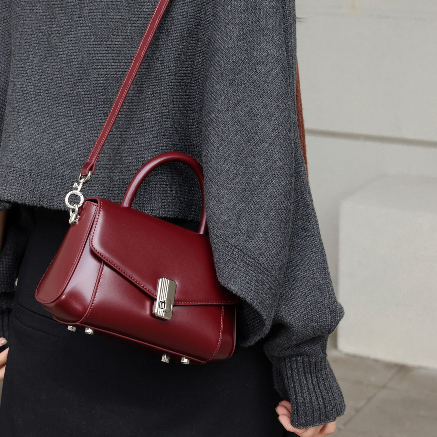 菲小姐订制2026时尚新品高级感百搭定型真皮手拎包牛皮单肩斜挎包,箱包皮具/热销女包/男包,通用款女包,淘宝优惠券,粉丝福利购,淘宝优惠卷