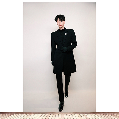 男明星海报定制王一博帅气写真周边海报房间卧室寝室背景墙贴画04