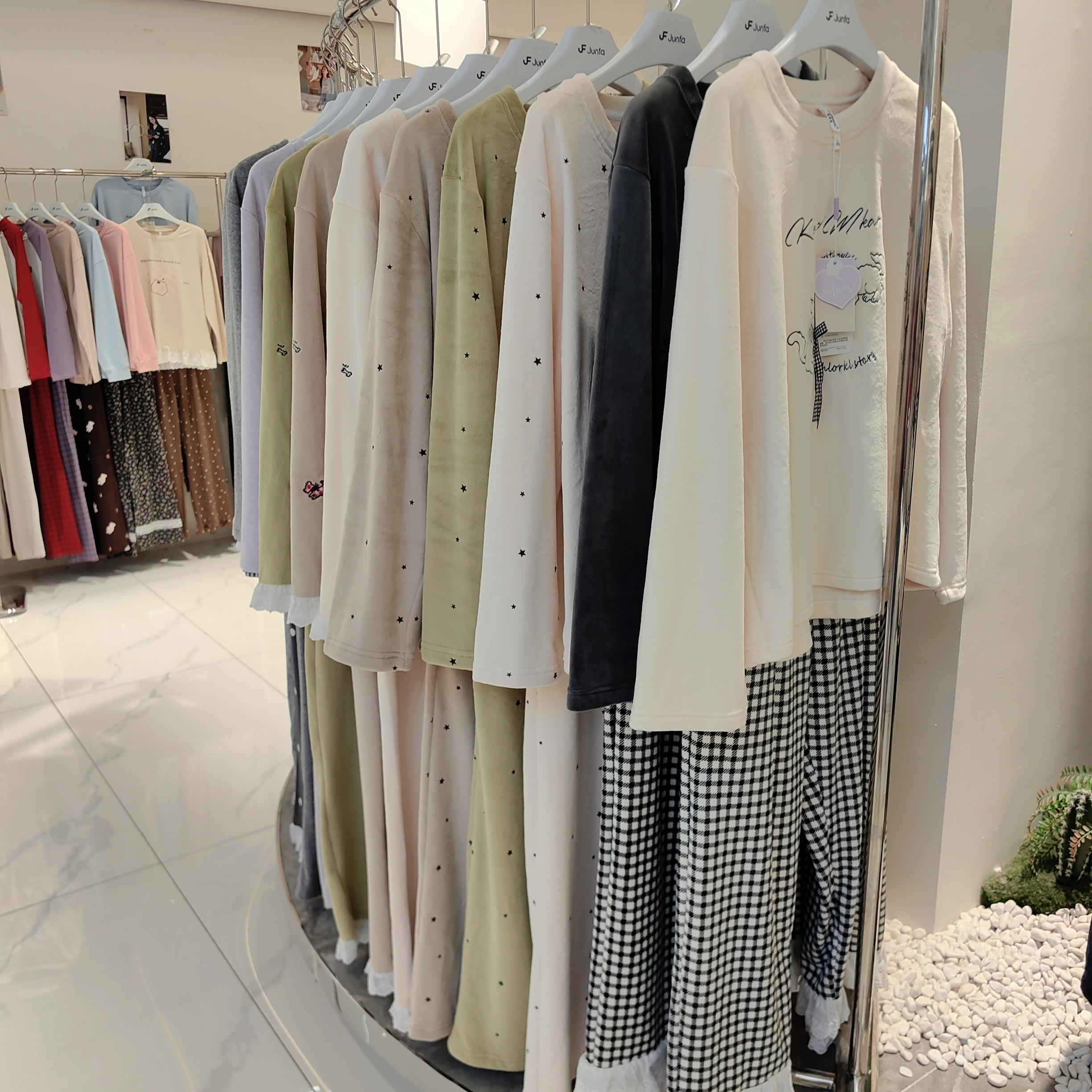 穗品牌秋冬睡衣女士澳毛绒圆领开衫甜美可爱保暖可外穿时尚家居服