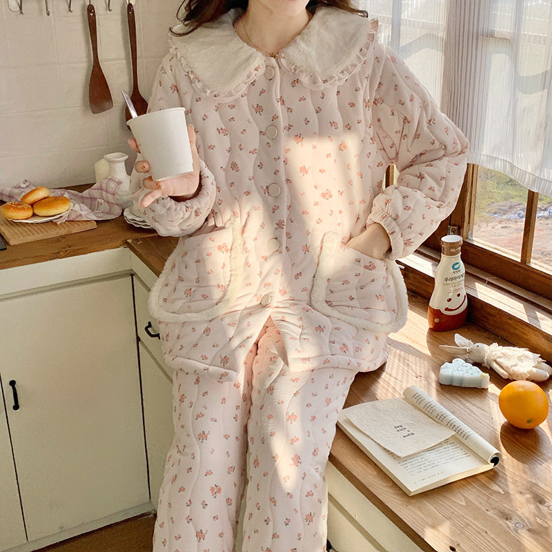 喔密哒加厚三层夹棉睡衣女冬加绒甜美风碎花保暖珊瑚绒家居服套装