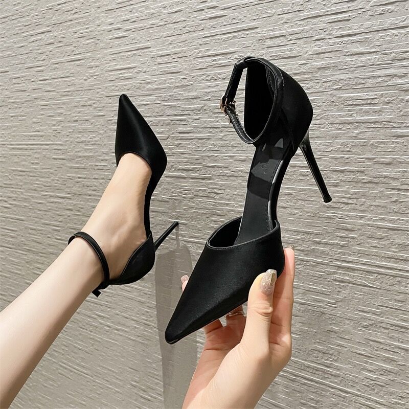 小码凉鞋女2025新款一字扣高跟鞋