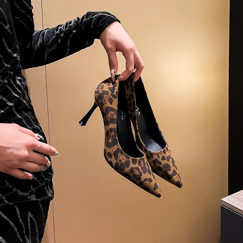 高级感豹纹绒面高跟鞋女舒适单鞋