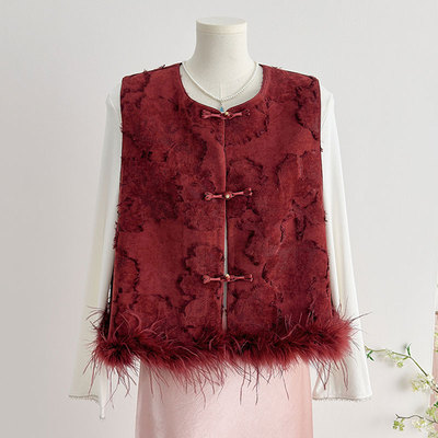 国风红色显年轻鸵鸟毛夹棉马甲2026新款贵气可叠穿新中式百搭上衣