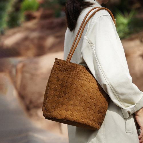 高级感手工编织头层反绒皮托特包