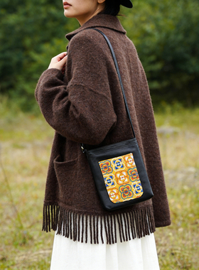 禾二HIR花窗 原创双面设计复古唐纹绣花新中式腋下单肩斜挎软皮包