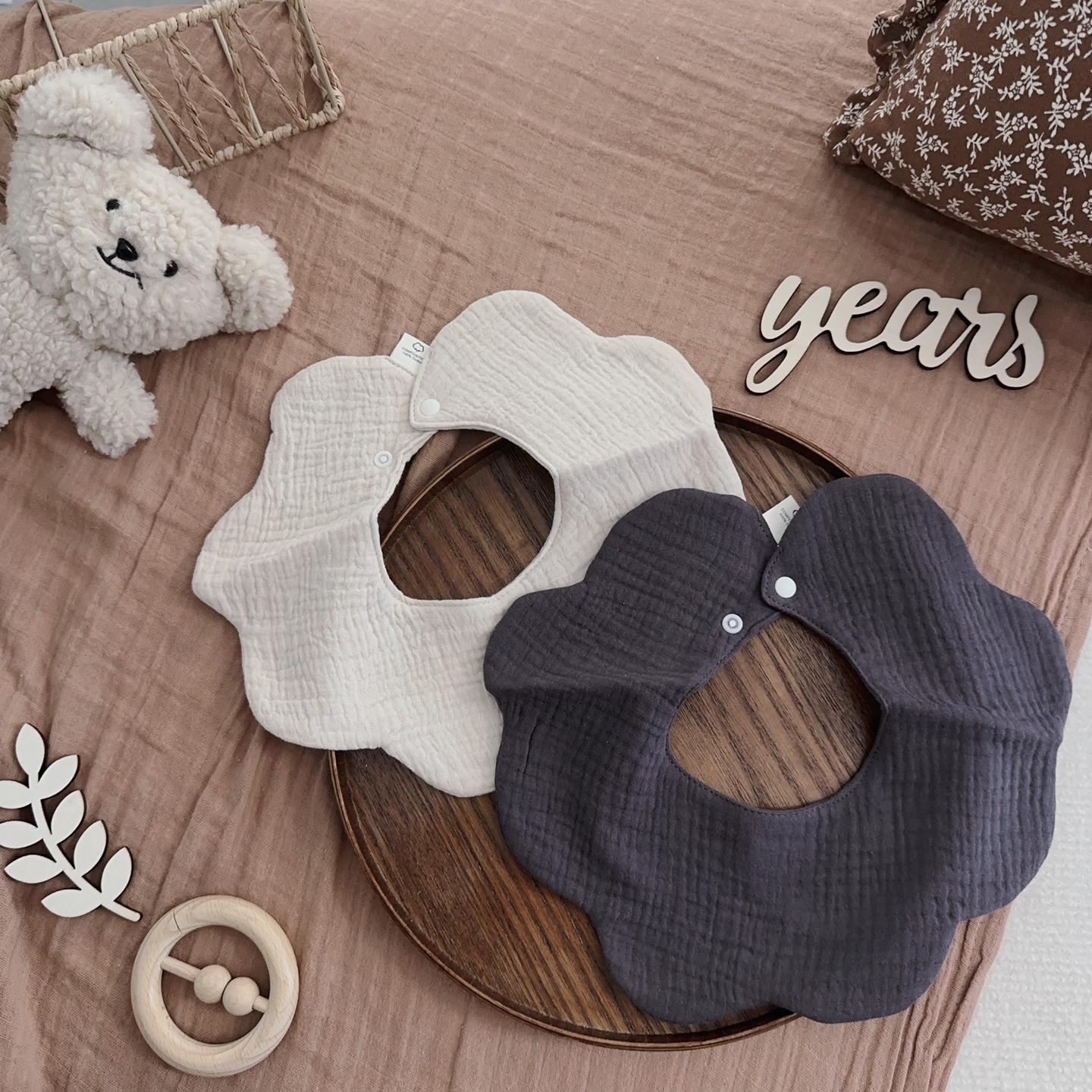 港风纯棉纱布透气花瓣口水巾