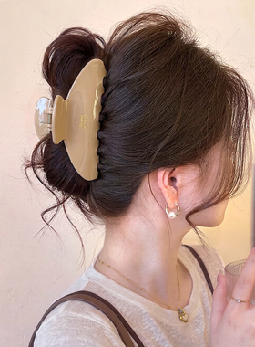 简约韩系春天新款大号奶茶色抓夹女后脑勺鲨鱼夹高级感头饰发夹