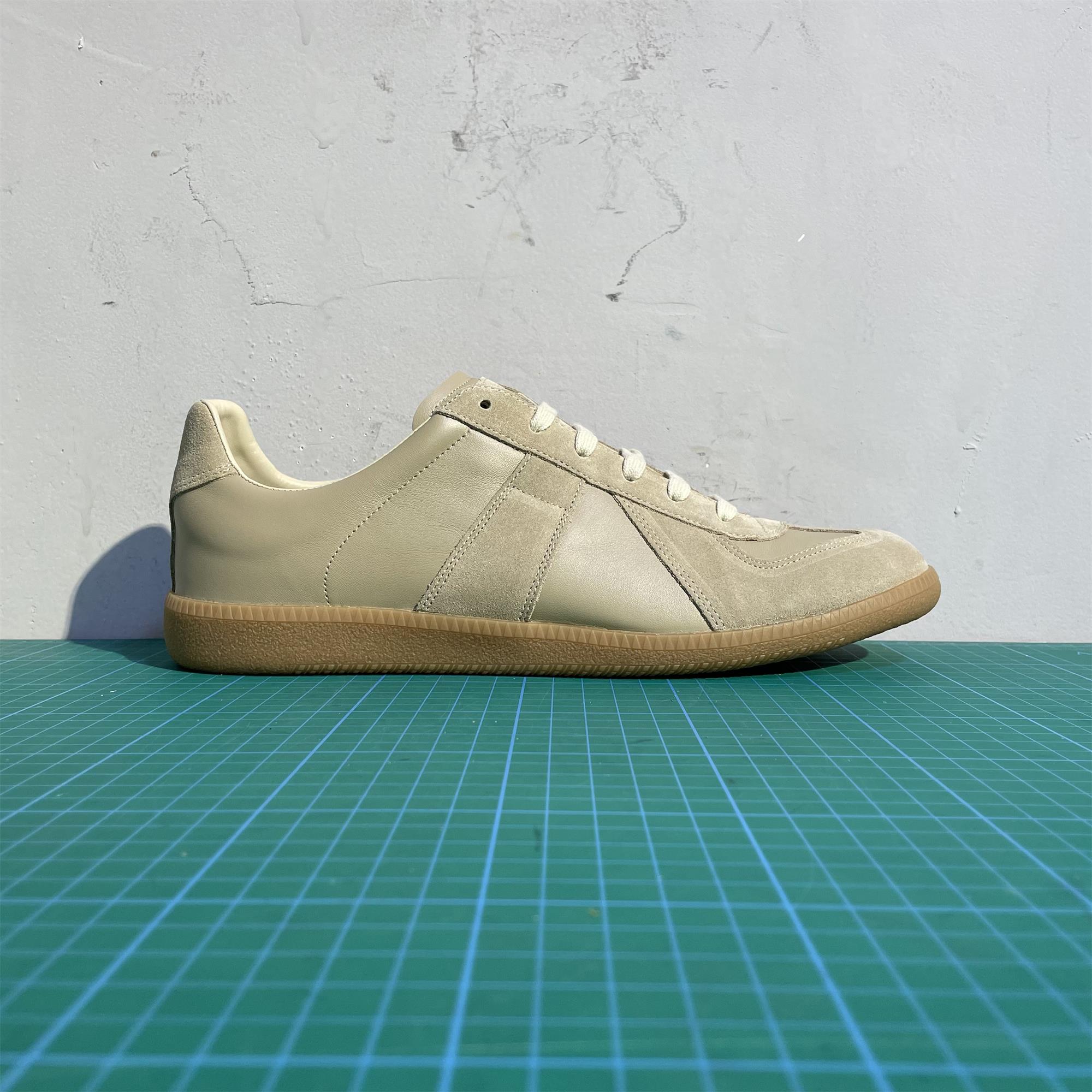 thumbnail for 【Shoe Enthusiast】Craftsmanship Produced De Xun Shoes Mmgat Retro Couple White Shoes Raw Rubber Sole Sports Shoes Sneakers