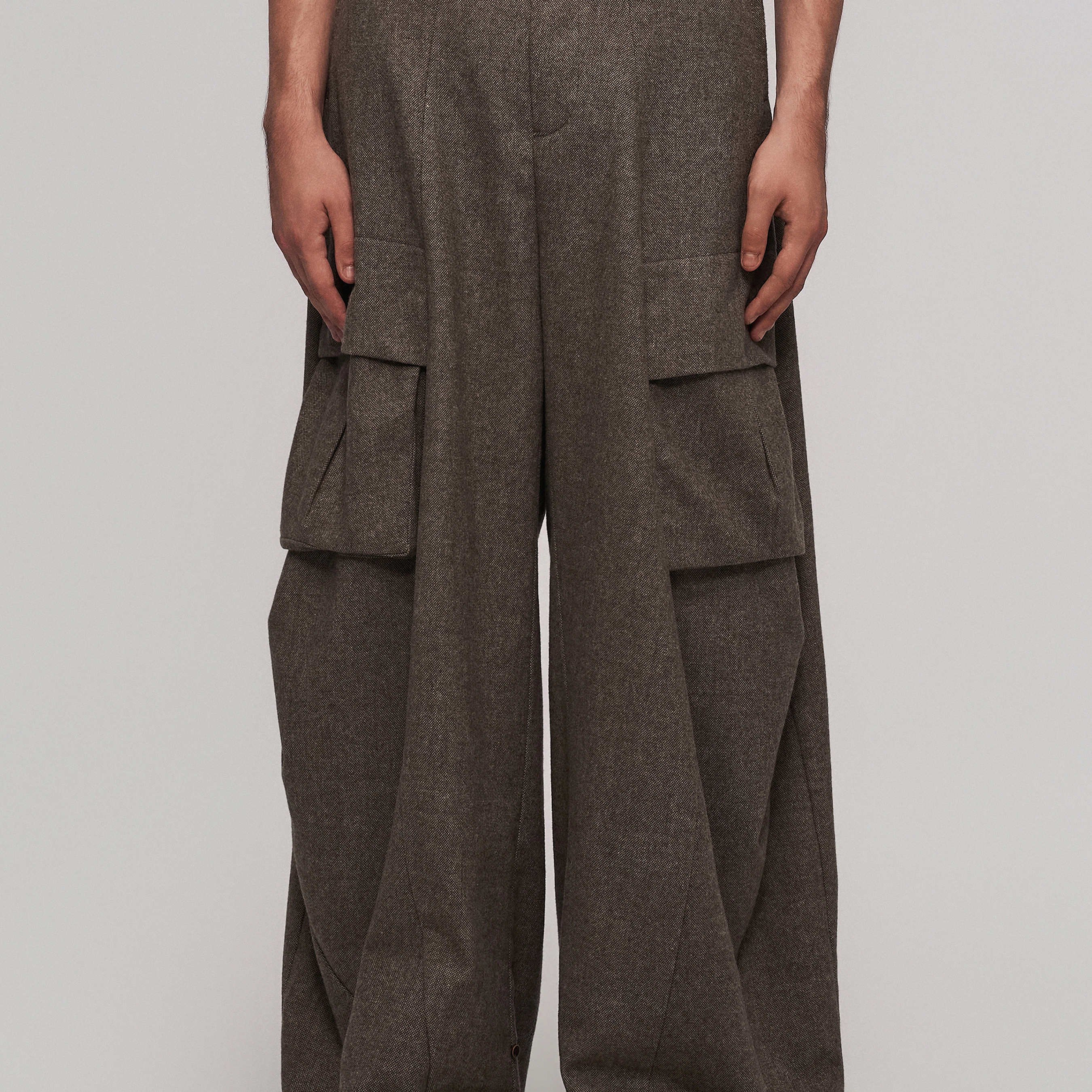 「 凌鸦ILNya 」差池_灰绿 赋格弯刀裤 羊毛混纺解构工装休闲裤