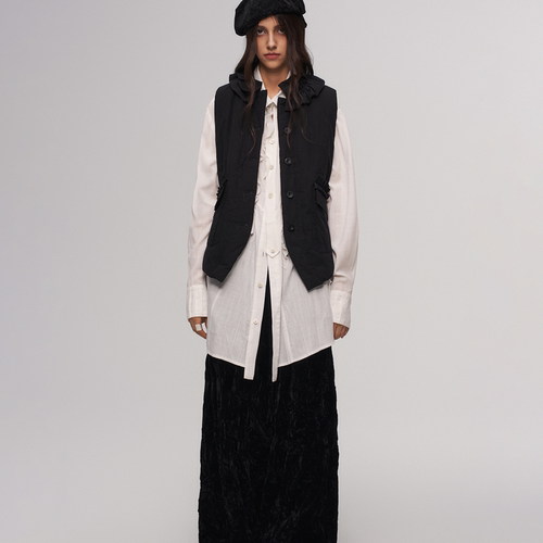 「 凌鸦ILNya 」差池_黑 花边马甲棉服 花瓣领无袖外套男女同款