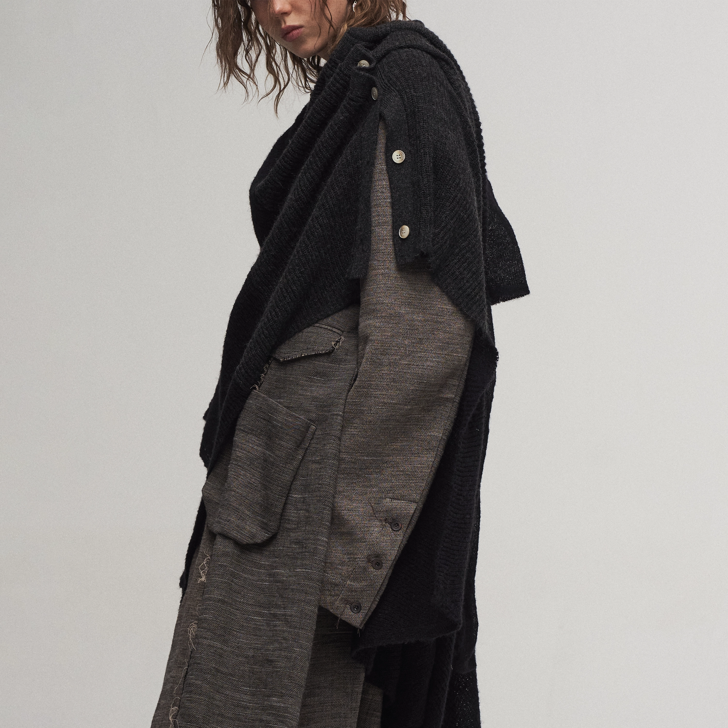 「 凌鸦ILNya 」差池_黑 斗篷针织开衫 多穿法蝙蝠袖披肩针织罩衫