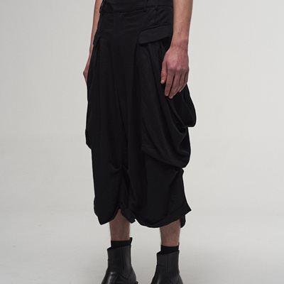 「 凌鸦ILNya 」差池_黑 垂袋中裤 日系侘寂棉麻透气工装七分裤