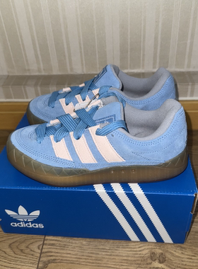 潮包背 现货 Adidas 三叶草鲨鱼面包鞋运动休闲鞋 IG6006 ID3946