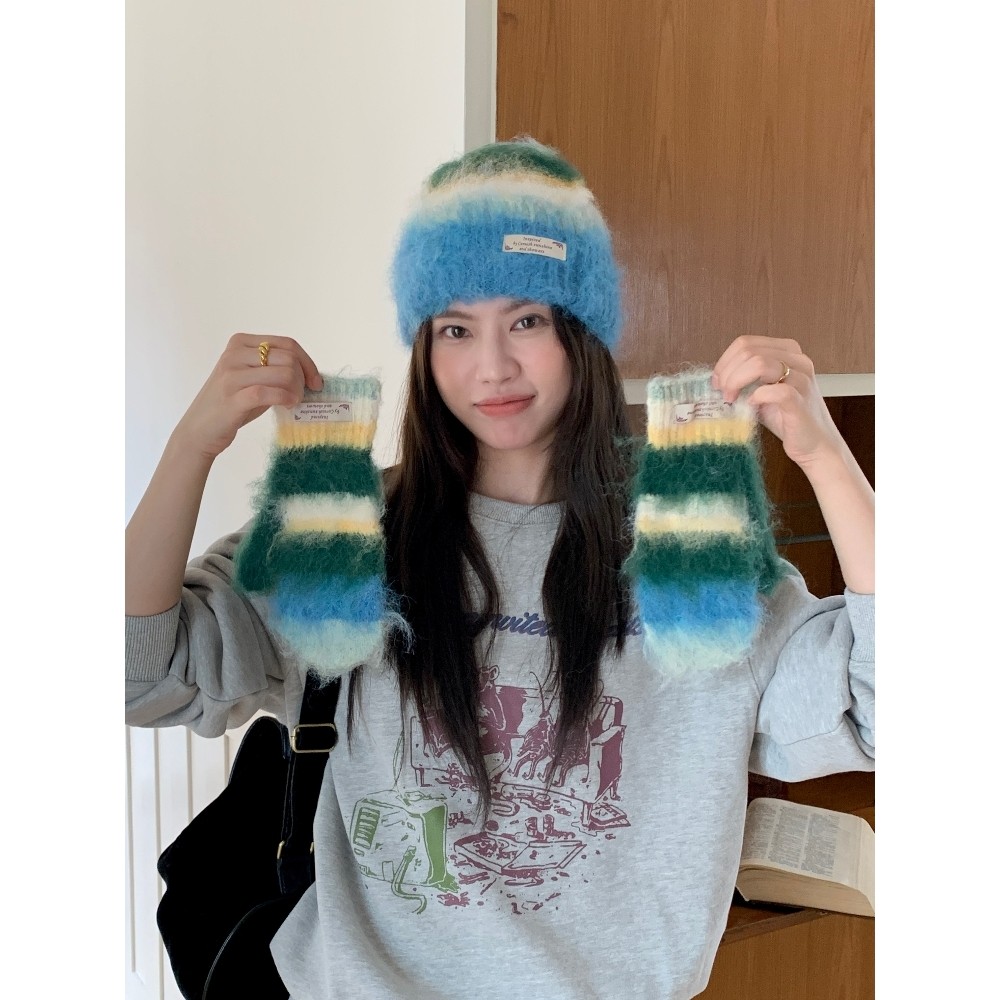 彩虹撞色条纹毛绒绒保暖针织帽子女秋冬出游个性加厚防寒套装手套
