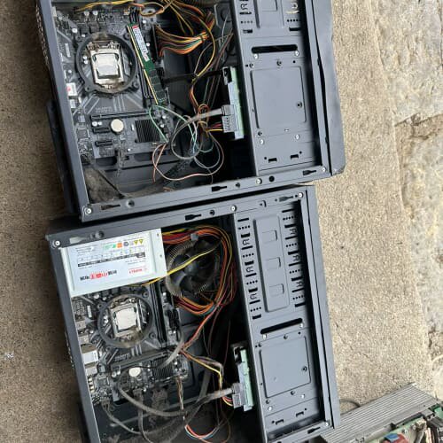 议价两台台式机主机i3 8100 cpu kvr26n19s8