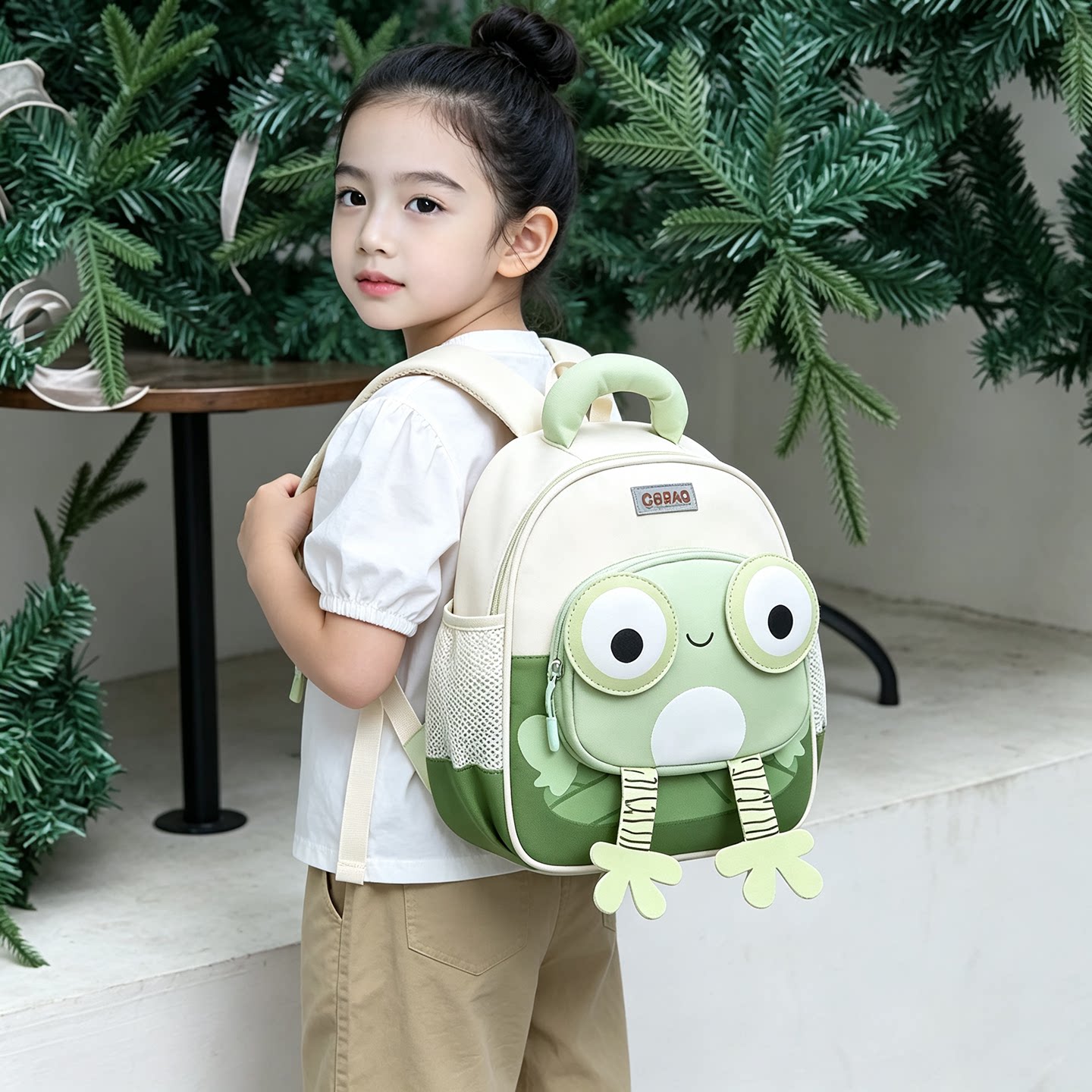 儿童小书包幼儿园男孩女孩新款卡通青蛙双肩包宝宝外出收纳背包