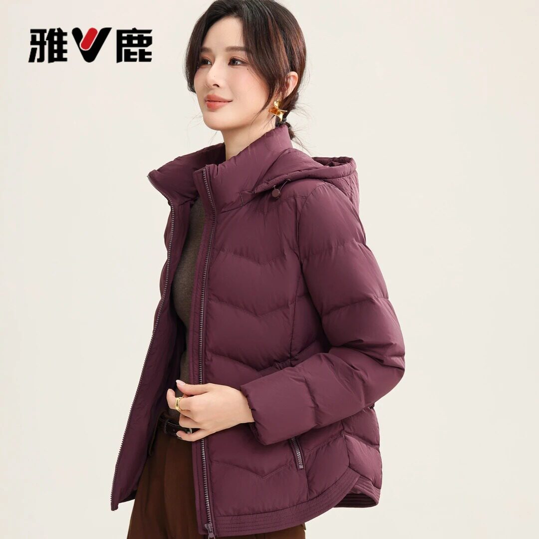 雅鹿短款90%绒连帽轻薄羽绒服