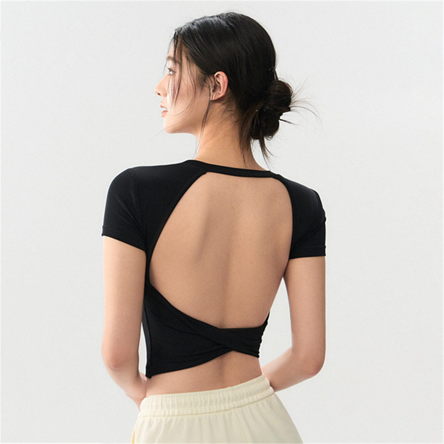 IUIUYOGO带胸垫瑜伽服短袖女夏图片