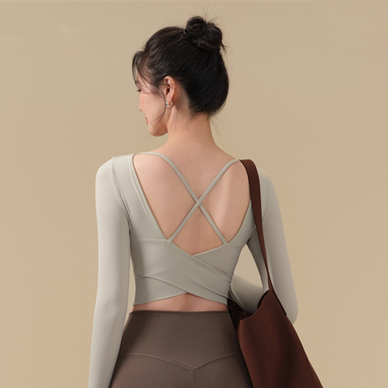 IuIu秋冬带胸垫美背瑜伽服长袖