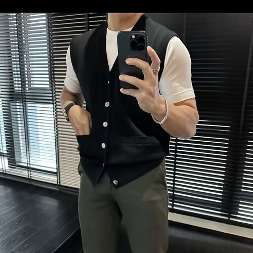 欧货2026秋季新款针织开衫无䄂背心男士简约时尚潮流休闲马甲上衣