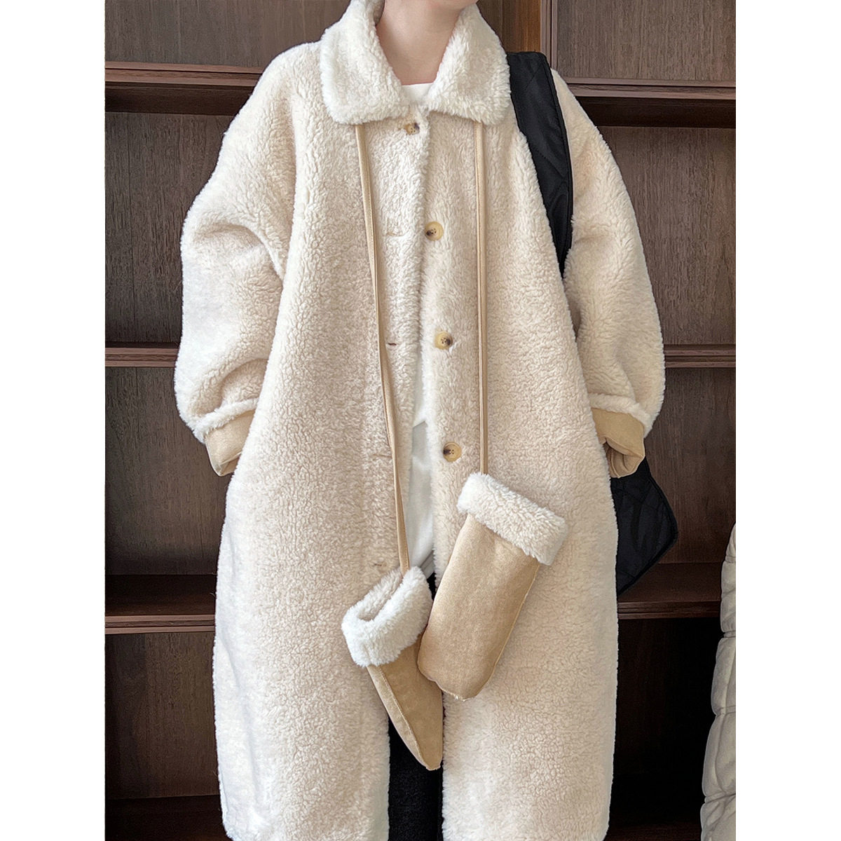 鹿西 韩版宽松翻领皮毛一体外套配手套女冬中长款羊羔毛大衣8715