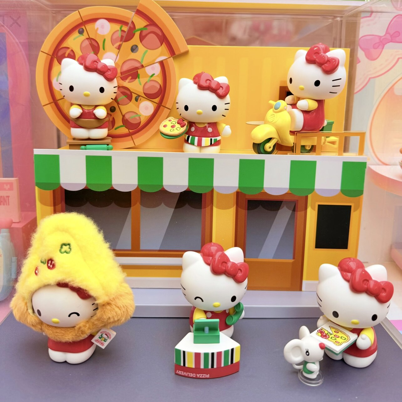 正版MINISO名创优品Hello Kitty披萨店日记系列盲盒潮玩可爱摆件图片