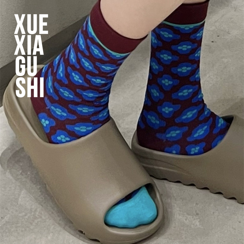 【蓝花优雅女中筒袜】