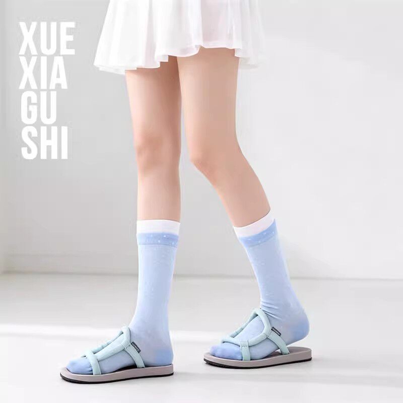 【蓝色波点拼接女袜】