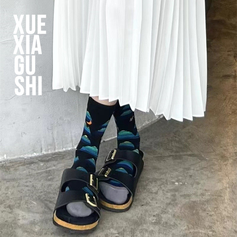 库存不多 新中式女袜小众设计素描云山ins袜女中筒袜复古袜纯棉袜