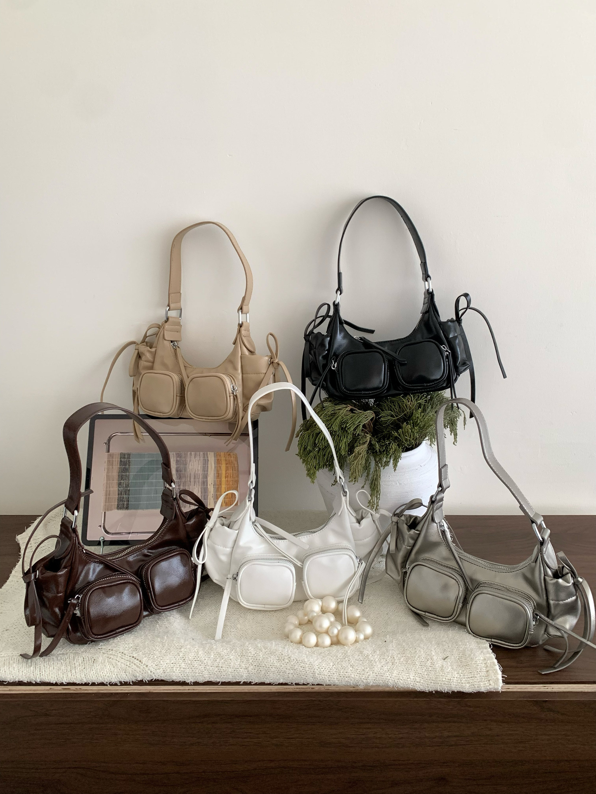 流行超火小众包包2025新款女包时尚百搭洋气单肩腋下包斜挎包,箱包皮具/热销女包/男包,腋下包,淘宝优惠券,粉丝福利购,淘宝优惠卷