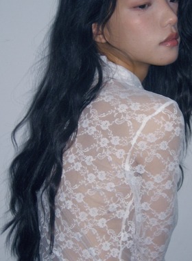 CT「透明信号」高领弹力薄款修身镂空蕾丝长袖气质打底衫白色内搭